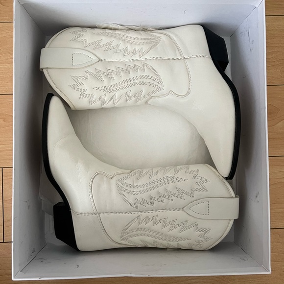 ****SOLD****Isabel Marant Denvee White Western Cowboy Heeled Boots Sz 36 or 6 - Picture 2 of 3